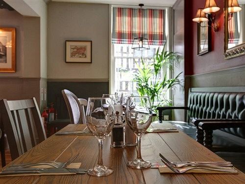 فندق كولومبتونفي  The White Hart المظهر الخارجي الصورة